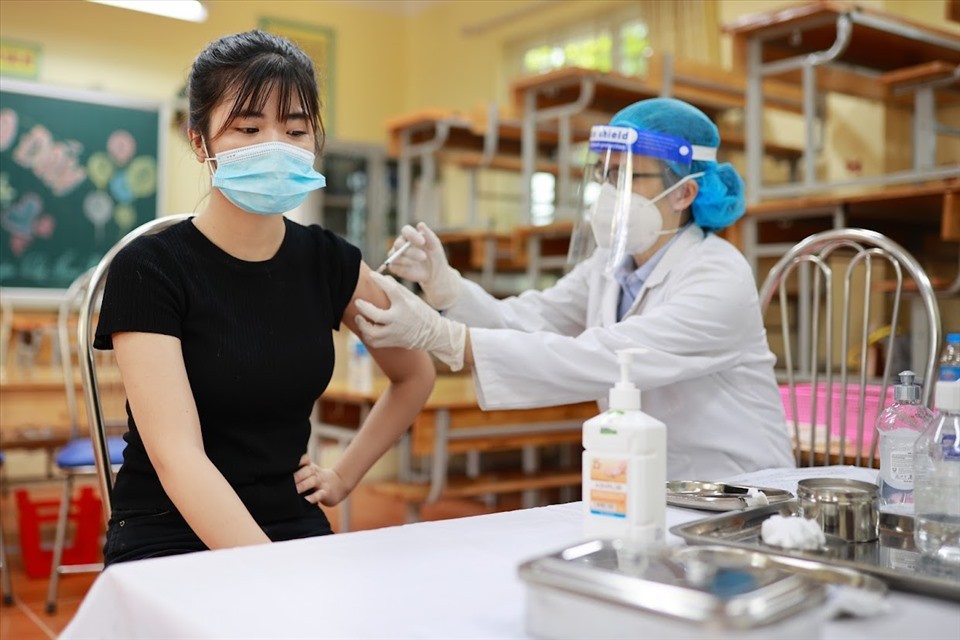 Cả nước đã tiêm hơn 77,4 triệu liều vaccine phòng Covid-19. (Ảnh: Hải Nguyễn/Lao động) Cả nước đã tiêm hơn 77,4 triệu liều vaccine phòng Covid-19. (Ảnh: Hải Nguyễn/Lao động)