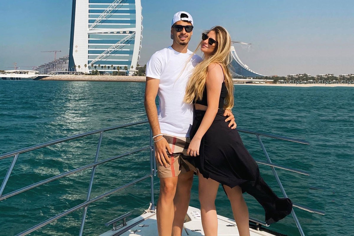 Arsenal: Tiền đạo Gabriel Martinelli có bạn gái tài sắc, là sinh viên y khoa