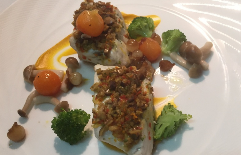 Nữ nghệ nhân tiết lộ bí quyết chọn món thết đãi lãnh đạo APEC