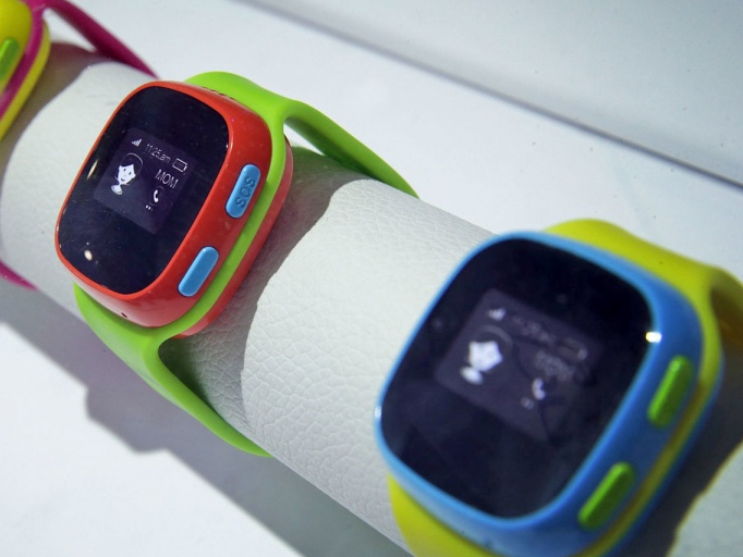 Đức yêu cầu phụ huynh đập bỏ “smartphone trẻ em”