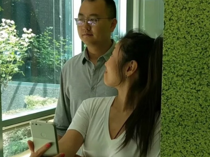 Google phát triển công nghệ cảnh báo có người nhìn trộm