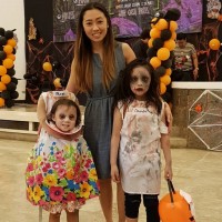 khoanh khac mat troi san sang di du hoi hoa trang halloween