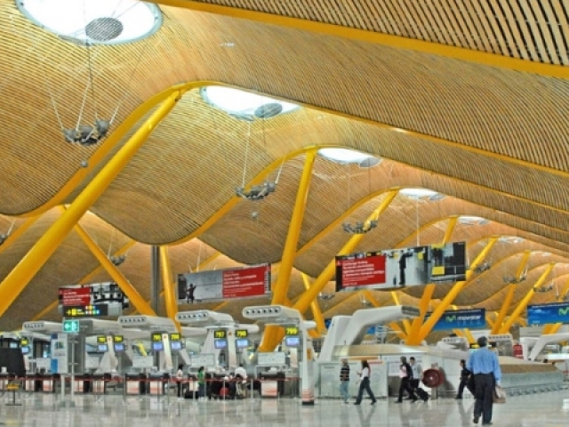 10 sân bay tuyệt vời nhất thế giới kể cả khi bạn bị lỡ chuyến