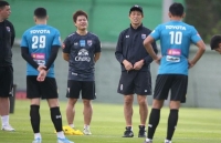 chanathip cau thu viet nam cong hien o doi tuyen la vi thu nhap thap