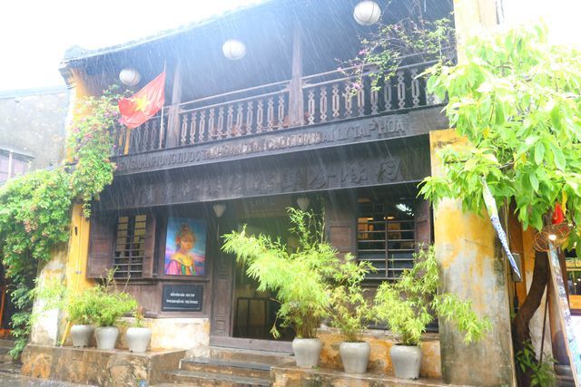 dung bo lo check in hoi an khi mua mua ve