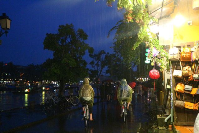 dung bo lo check in hoi an khi mua mua ve