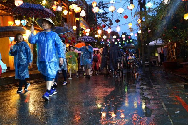 dung bo lo check in hoi an khi mua mua ve