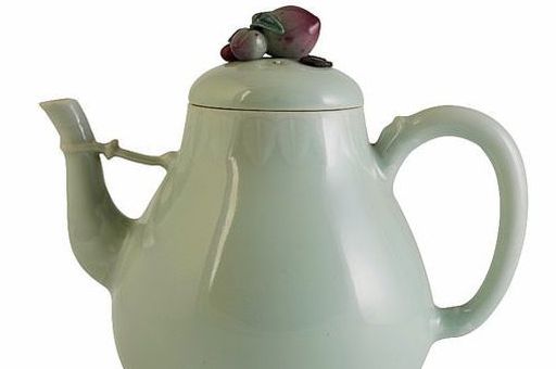 Ấm trà từ thế kỷ 18 có giá hơn 29 tỷ đồng gây kinh ngạc giới mua bán đồ cổ