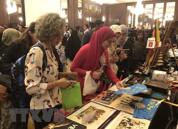 Gian hàng Việt Nam nổi bật tại Hội chợ Từ thiện Bazaar 2019 tại Ai Cập hoi cho tu thien quoc te bazaar 2019 tai ai cap