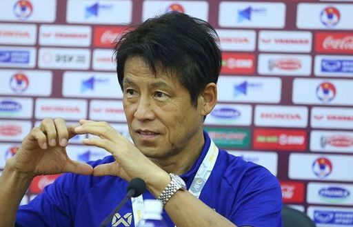 Thừa nhận gặp áp lực, HLV Thái Lan bày tỏ thán phục đội tuyển Việt Nam