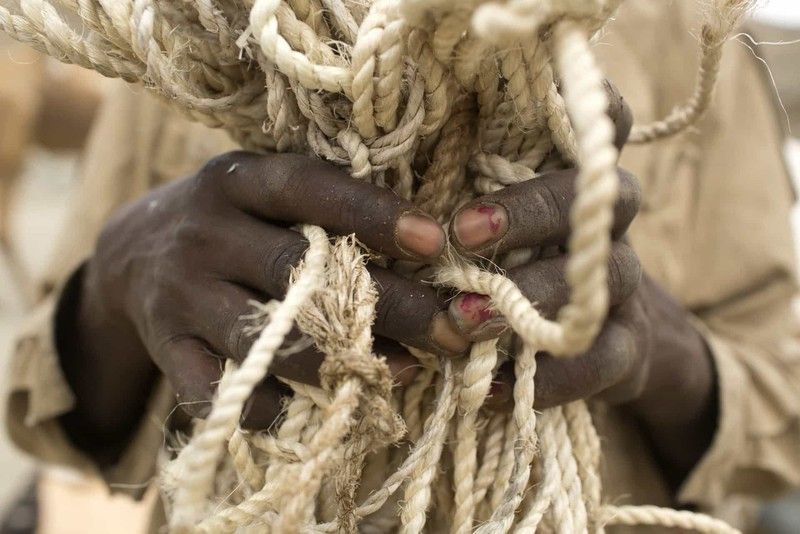 Sôi động cảnh khai thác và buôn bán muối ở nơi nóng nhất hành tinh chum anh cuoc song o noi nong nhat hanh tinh