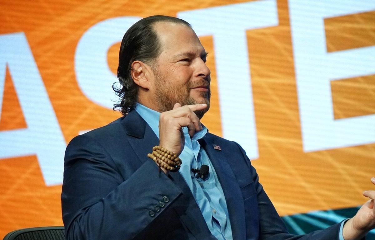 CEO siêu giàu ngợi ca sức mạnh 'đáng kinh ngạc' của iPhone