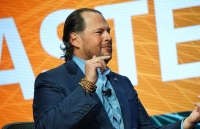 CEO siêu giàu ngợi ca sức mạnh 'đáng kinh ngạc' của iPhone