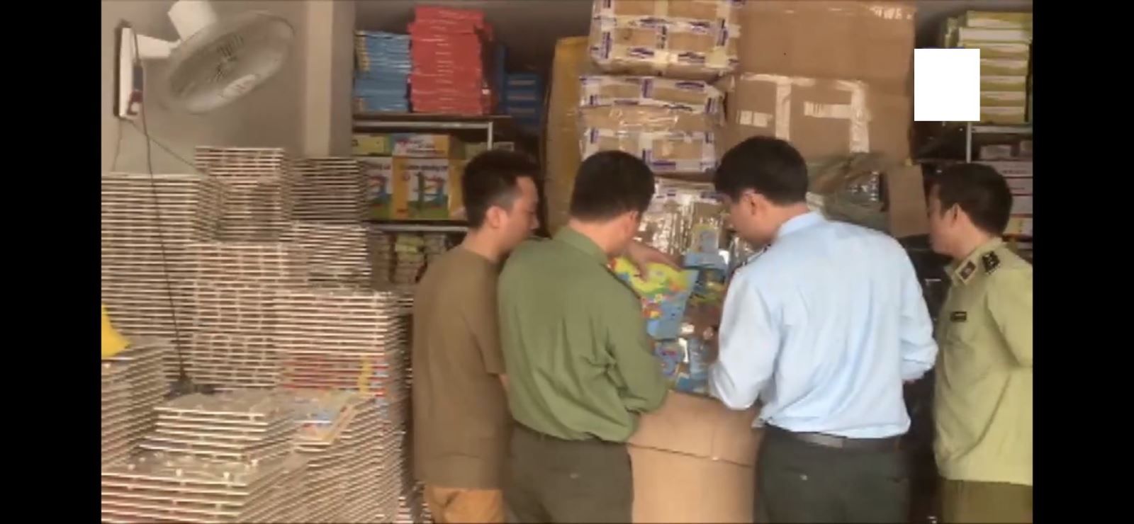 Khuyến cáo doanh nghiệp cảnh giác với hàng hóa có nội dung 'đường lưỡi bò' khuyen cao doanh nghiep canh giac voi hang hoa co noi dung duong luoi bo