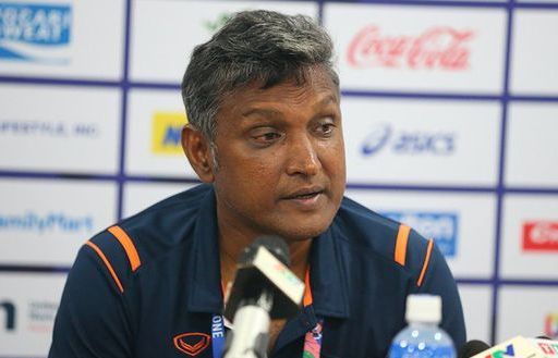 HLV U22 Lào thừa nhận sức mạnh của U22 Việt Nam