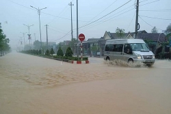 Dự báo thời tiết ngày và đêm nay (12/11): Trung Bộ mưa rất to; Tây Nguyên, Nam Bộ mưa dông; Bắc Bộ đêm, sáng sớm lạnh, ngày nắng, vùng núi rét