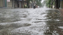 Diễn biến bão số 13: Di chuyển theo hướng Tây, tiến gần quần đảo Hoàng Sa