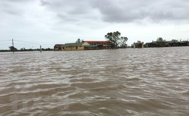Dự báo thời tiết đêm nay và ngày mai (13-14/11): Trung Bộ mưa rất to, gió mạnh dần, vùng ven biển cấp 9, giật cấp 11; Bắc Bộ sáng sớm, đêm lạnh, ngày Dự báo thời tiết đêm nay và ngày mai (13-14/11): Trung Bộ mưa rất to, gió mạnh dần, vùng ven biển cấp 9, giật cấp 11; Bắc Bộ sáng sớm, đêm lạnh, ngày