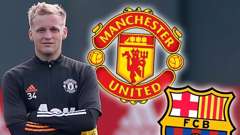 Barca hỏi mượn Van de Beek kèm điều khoản mua đứt