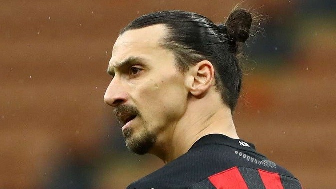 Chuyển nhượng cầu thủ: AC Milan gia hạn Ibrahimovic; HLV Conte lên kế hoạch sắm mới; MU thay Solskjaer khi cần