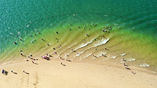 Nhận loạt giải thưởng thế giới, du lịch Quảng Ninh đón những tín hiệu tích cực