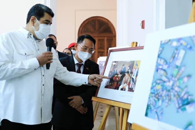 Việt Nam tham dự Hội chợ Sách Quốc tế Venezuela lần thứ 17 (FILVEN 2021) Việt Nam tham dự Hội chợ Sách Quốc tế Venezuela lần thứ 17 (FILVEN 2021)