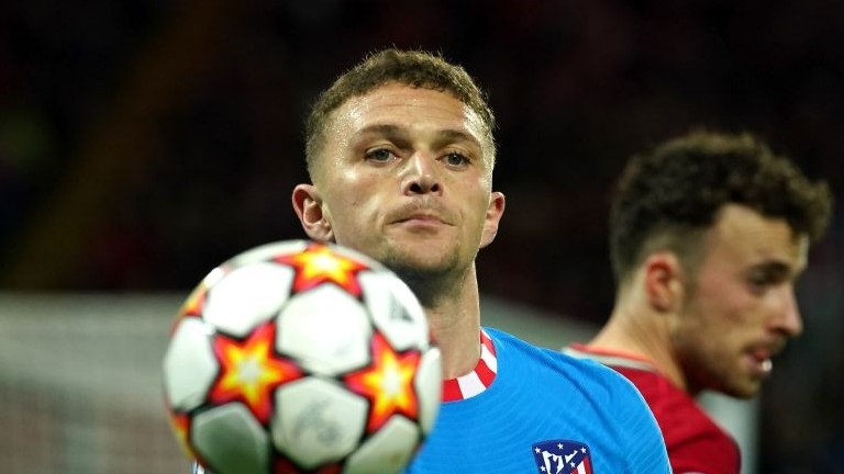 Chuyển nhượng cầu thủ Ngoại hạng Anh: Liverpool chọn Merino; Man Utd duy trì tuyển sao trẻ; Newcastle tranh Trippier với MU