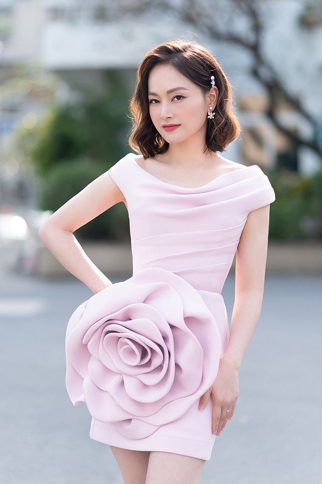 Phim sắp lên sóng VTV3: Loạt ảnh xinh đẹp lung linh của dàn diễn viên 'Thương ngày nắng về'