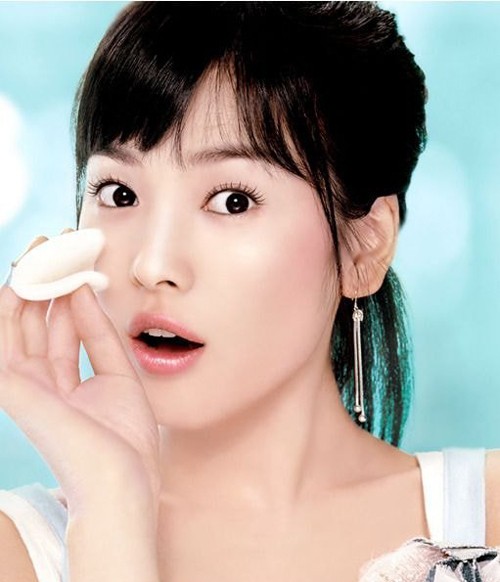 Nhan sắc Song Hye Kyo trong veo vượt thời gian tuổi đôi mươi