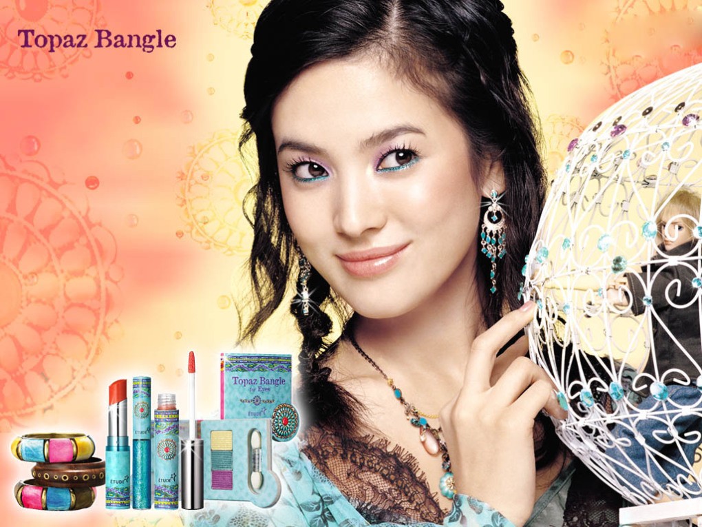 Nhan sắc Song Hye Kyo trong veo vượt thời gian tuổi đôi mươi