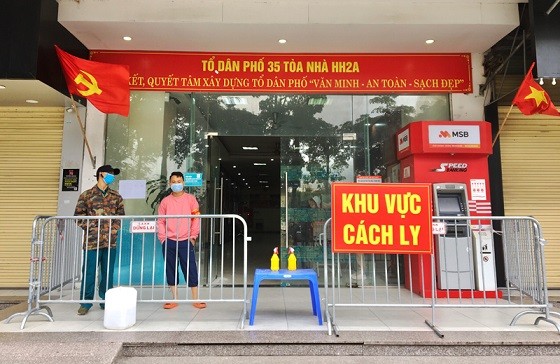 Tạm thời phong tỏa tòa HH2A, chung cư Linh Đàm do có ca mắc Covid-19. (Nguồn: Hà Nội mới) Tạm thời phong tỏa tòa HH2A, chung cư Linh Đàm do có ca mắc Covid-19. (Nguồn: Hà Nội mới)