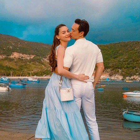 Thời trang tương xứng đẹp đôi Hồ Ngọc Hà bên Kim Lý Thời trang tương xứng đẹp đôi Hồ Ngọc Hà bên Kim Lý