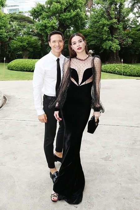 Thời trang tương xứng đẹp đôi Hồ Ngọc Hà bên Kim Lý Thời trang tương xứng đẹp đôi Hồ Ngọc Hà bên Kim Lý