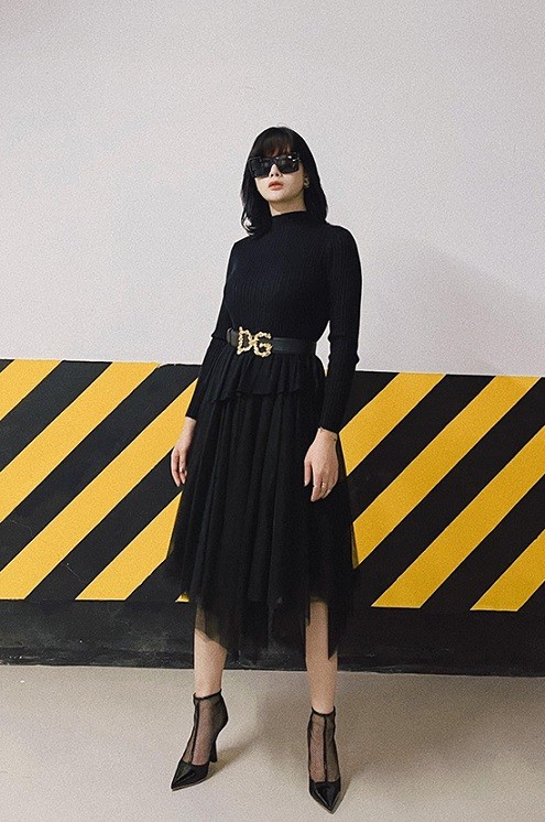 Phương Oanh biến hóa phong cách cá tín sau 'Hương vị tình thân'