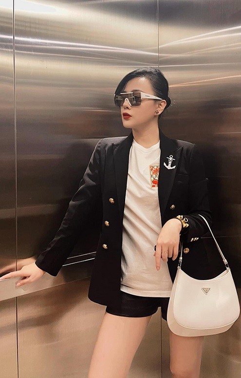 Phương Oanh biến hóa phong cách cá tín sau 'Hương vị tình thân'