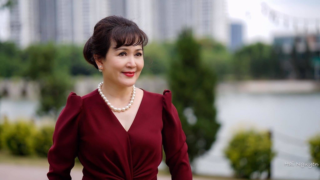 Bí quyết trẻ đẹp vượt thời gian của NSND Minh Hòa