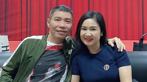 NSND Thu Hà cùng anh em đồng nghiệp hỏi thăm sức khỏe NSND Công Lý