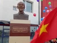 khanh thanh tuong dai chu tich ho chi minh tai vladivostok lien bang nga