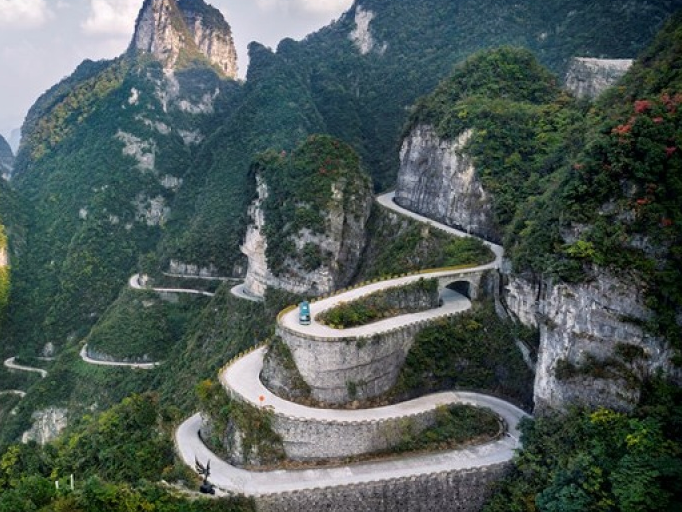 Lạnh người trước những cung đường nguy hiểm trên thế giới