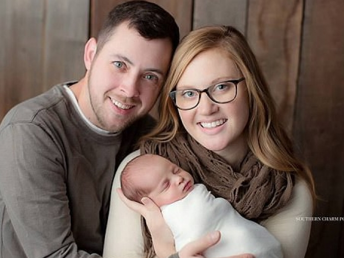 Kỷ lục: Bé gái chào đời sau 24 năm "ngủ đông"