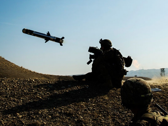 Bộ Ngoại giao Mỹ tuyên bố hỗ trợ Ukraine phòng thủ