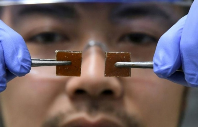 “Gương vỡ lại lành” - Phát hiện đột phá của nhà khoa học Nhật Bản