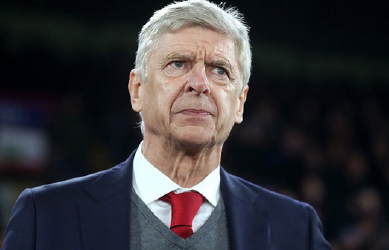 HLV Wenger cân bằng kỷ lục đáng nể của Sir Alex Ferguson