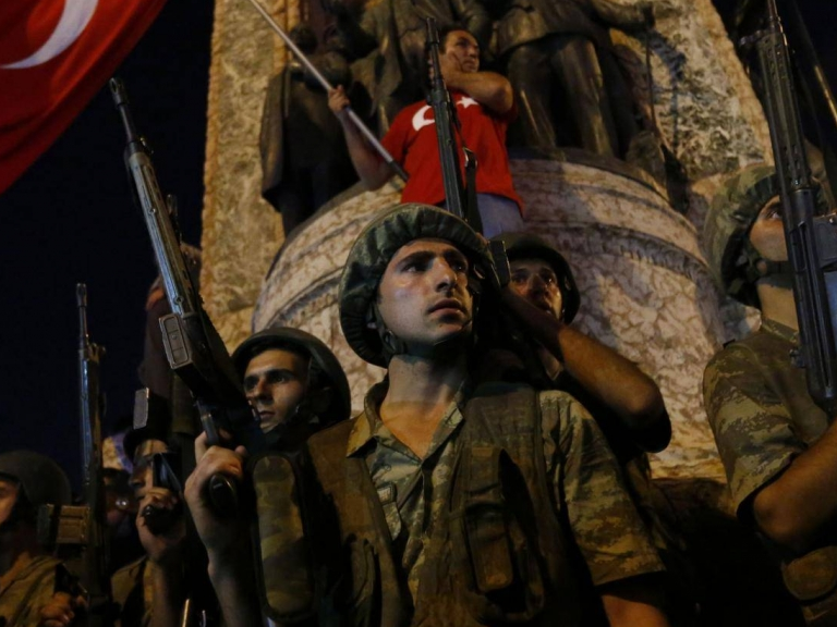 Thổ Nhĩ Kỳ cảnh báo Hy Lạp về quyết định cấp quy chế tị nạn cho binh sĩ chạy trốn