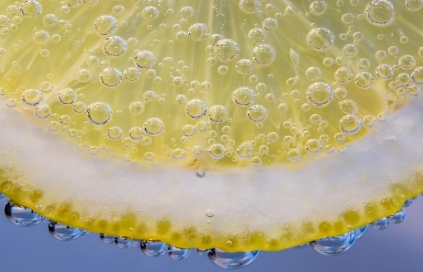 Vitamin C giúp giảm tác hại của khói thuốc với trẻ sơ sinh