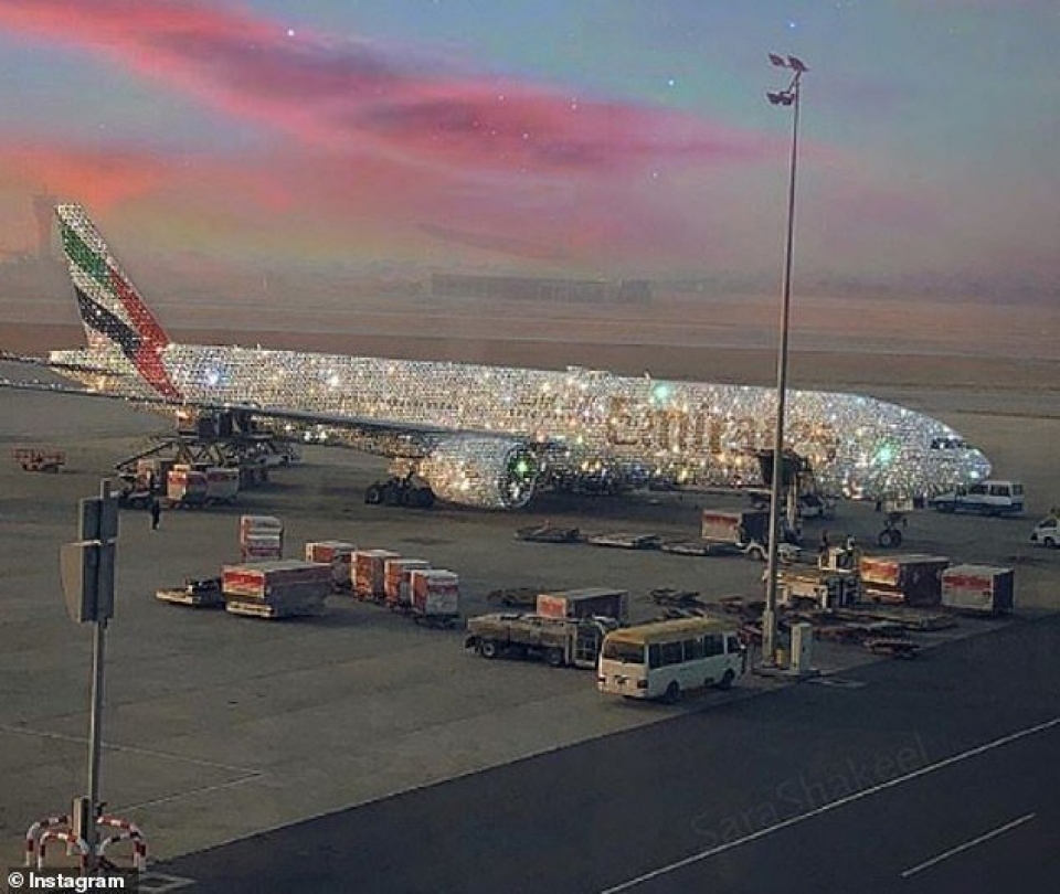 su that ve chiec boeing 777 dat kim cuong sang lap lanh