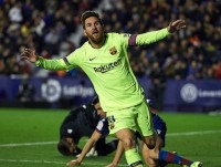 chiec giay vang chau au 1920 ronaldo tang toc messi bat khoi top 10