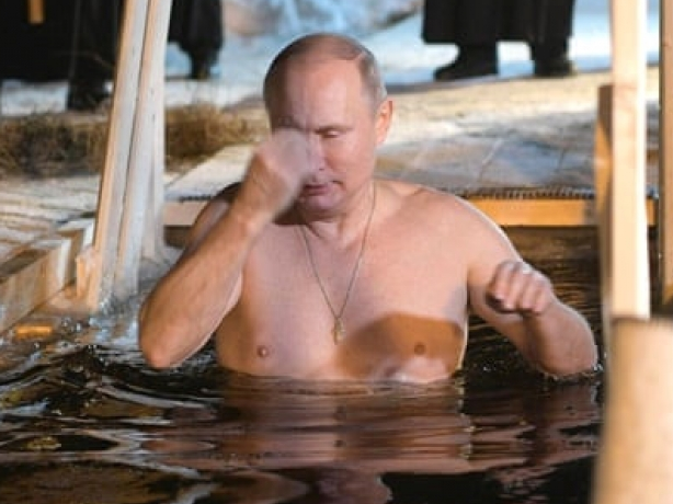 Lịch hình ông Putin "tạo cơn sốt" ở Nhật Bản