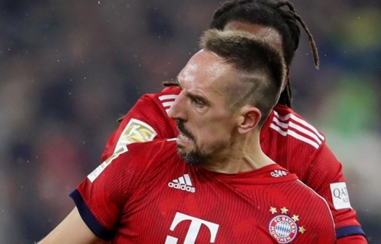 Franck Ribery sắm vai người hùng, Bayern thắng nhọc nhằn vượt ải RB Leipzig