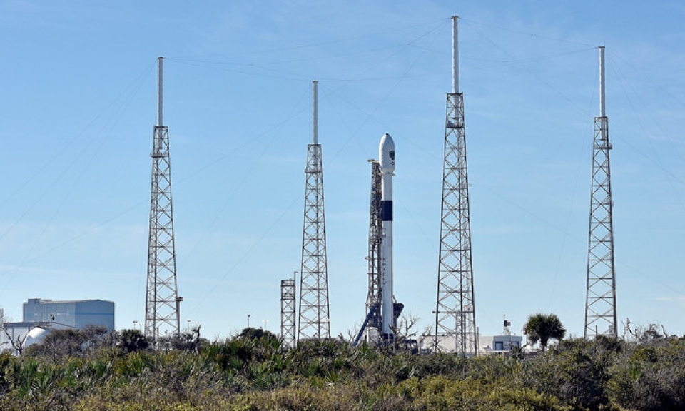 SpaceX của tỷ phú Elon Musk lần đầu phóng vệ tinh quân sự spacex cua elon musk lan dau phong ve tinh quan su